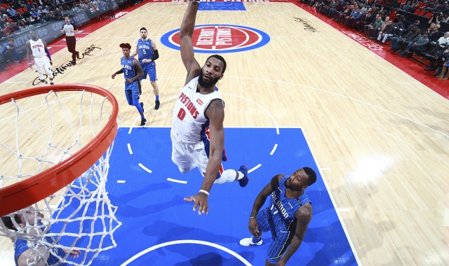  班凯罗首秀惊艳魔术险胜活塞展潜力