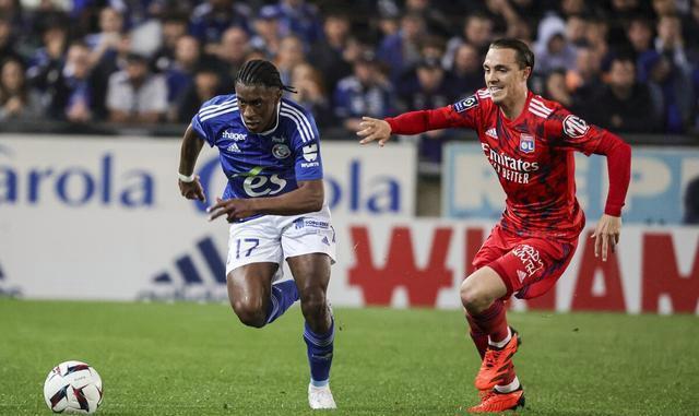  卡尔斯鲁厄防守反击犀利，德甲赛场屡次制造冷门